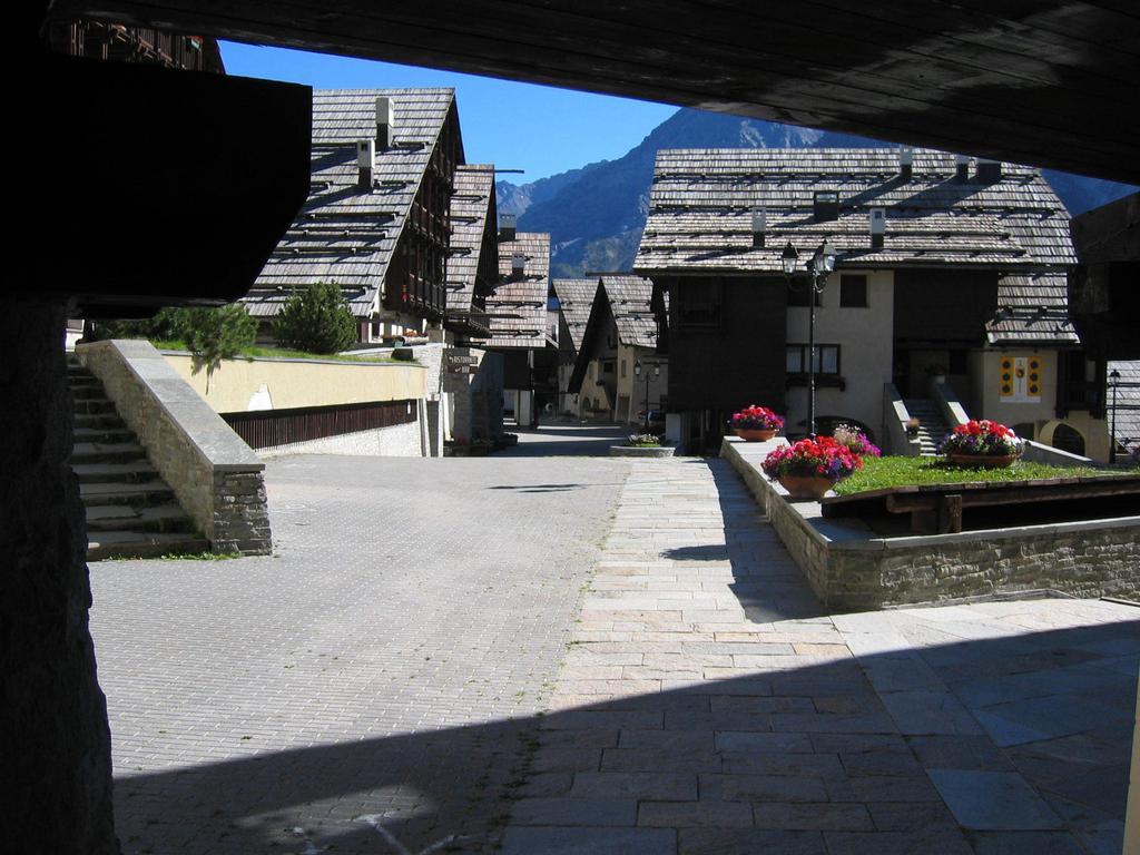 Residence La Piazza Abeti Betulle Cesana Torinese Exterior foto